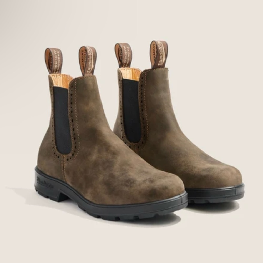 Blundstone #1351 Women’s Originals High Top Boots in Rustic Brown
